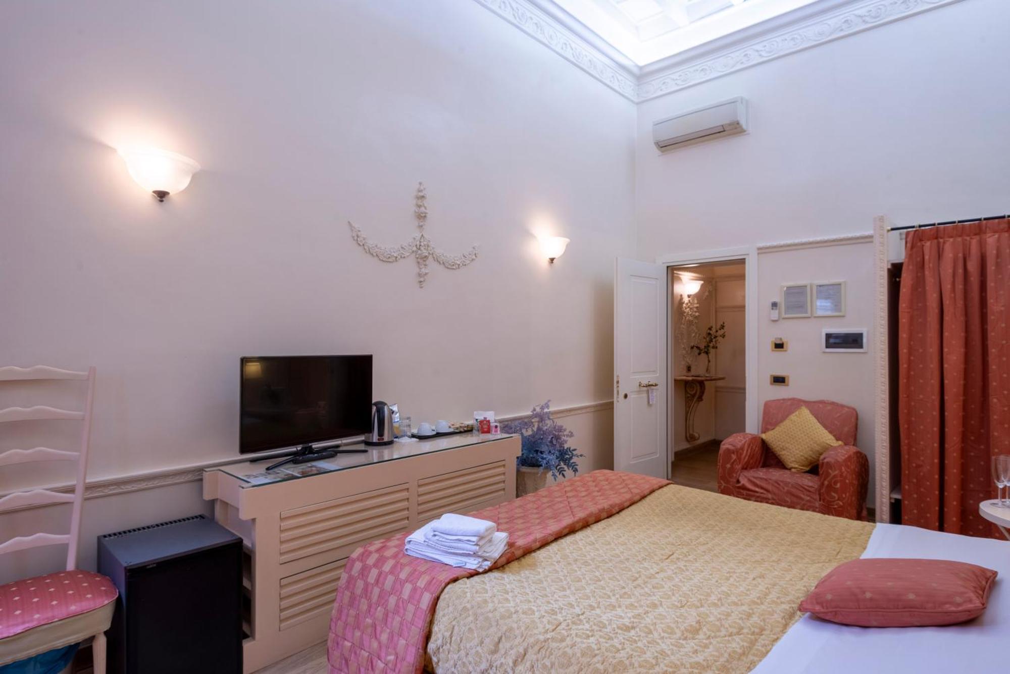 Suites Rome Exterior photo